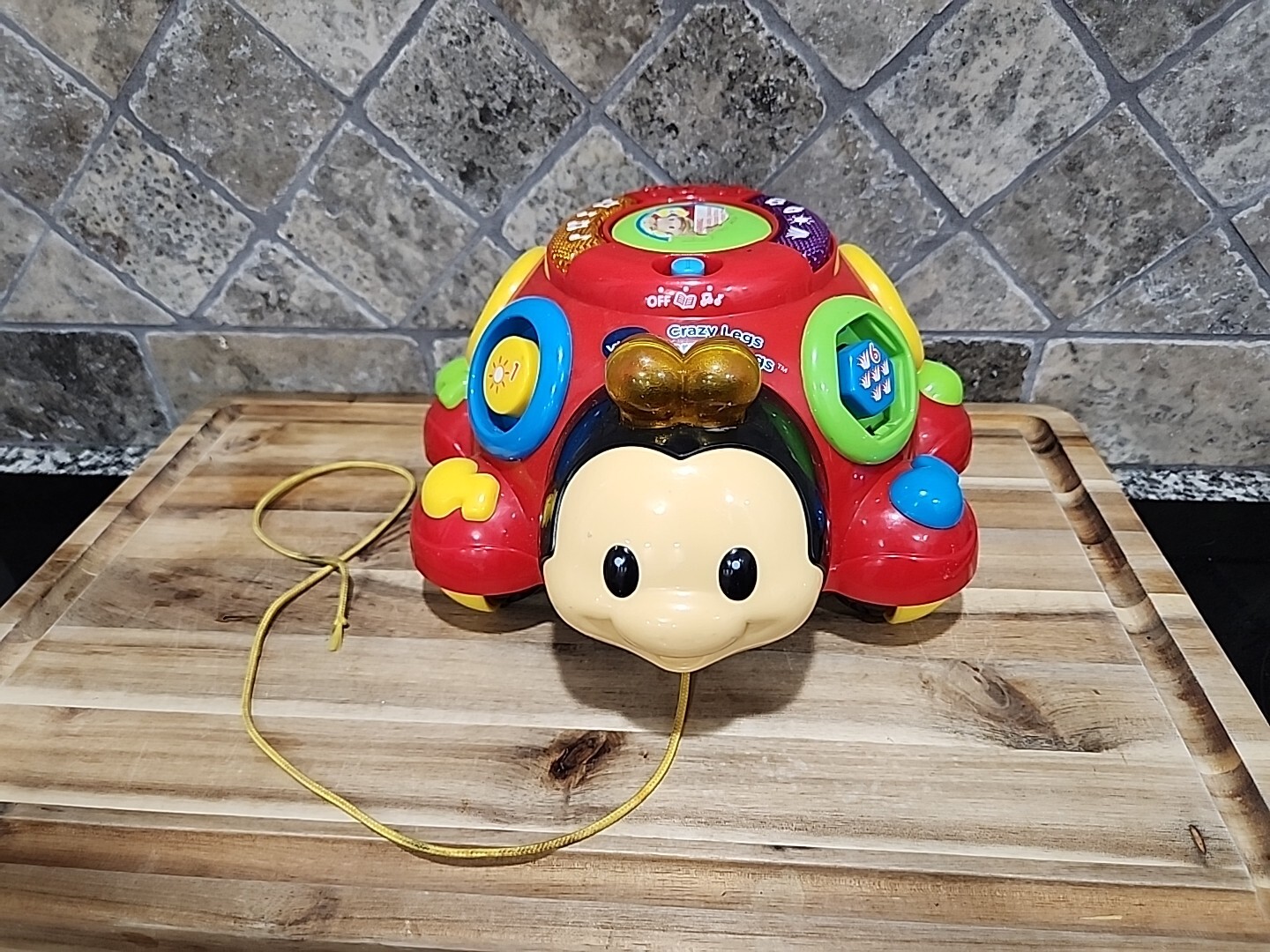 VTech Crazy Legs Learning Bug, Cute Baby Toy, Learn Shapes and Numbers Pull Toy