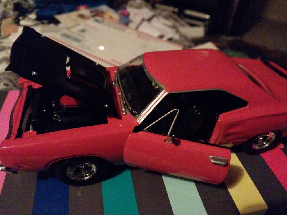1969 Dodge Super Bee Challenger Muscle Car Diecast Model Metal Racing Sports VG+