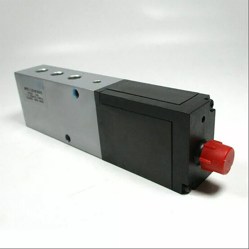 MPYE-5-1/8-HF-010-B 151693 For FESTO Proportional Valve In Box - Picture 1 of 3