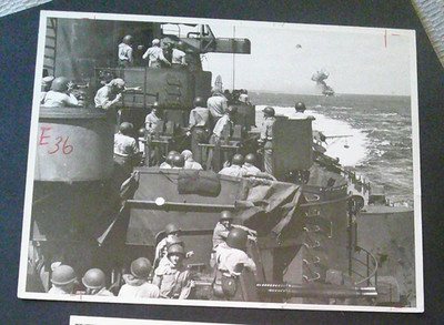 USS Intrepid 8x10 Photograph - November 25, 1944 - Original Magazine File Photo