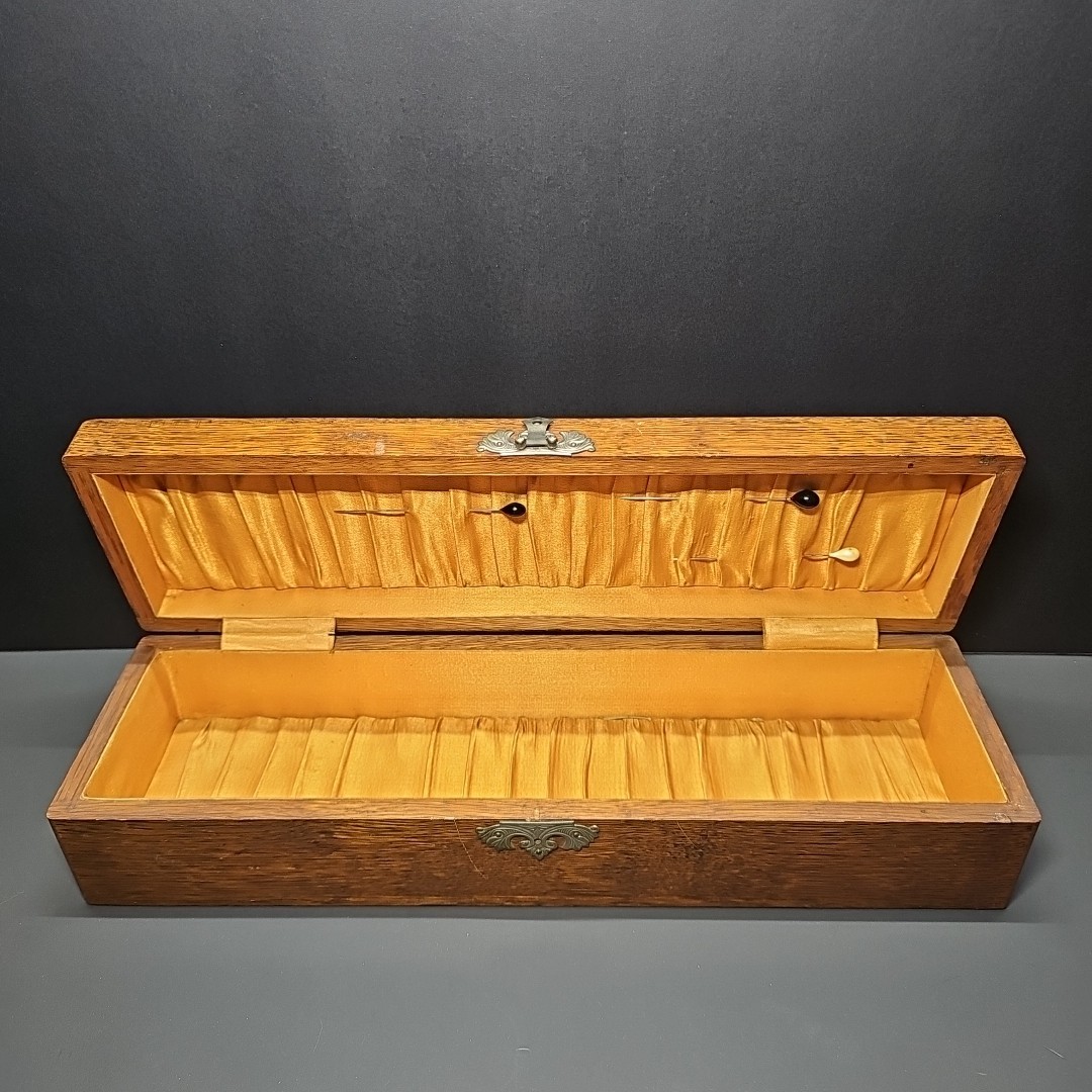 Antique Wooden Trinket Jewelry Dresser Glove Box E1