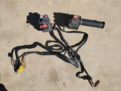 Kawasaki  gpz 1100 controls right and left dragbike
