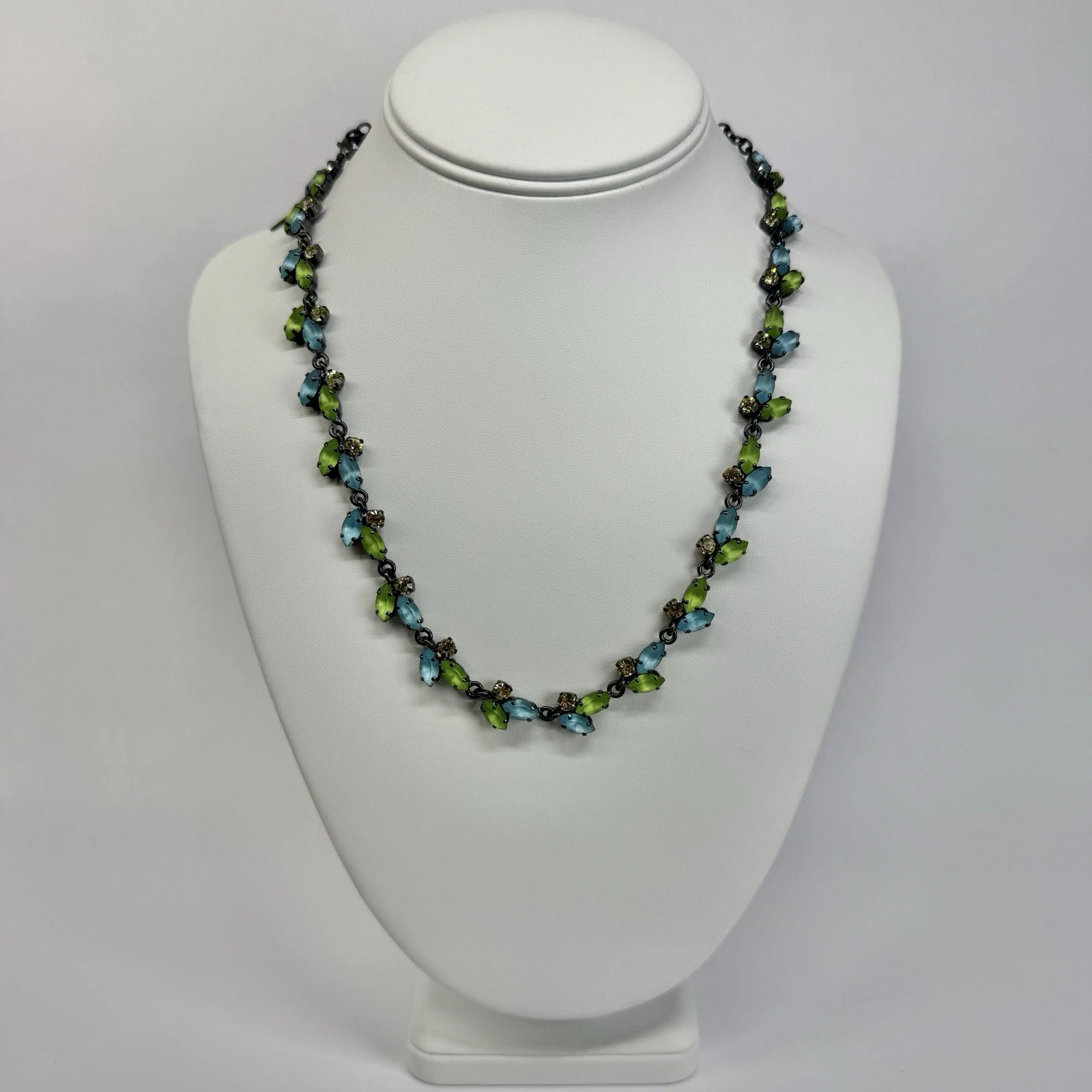 STIKKELORUM Blue/Green Crystal Silver Tone Vintage Necklace Jewelry N626