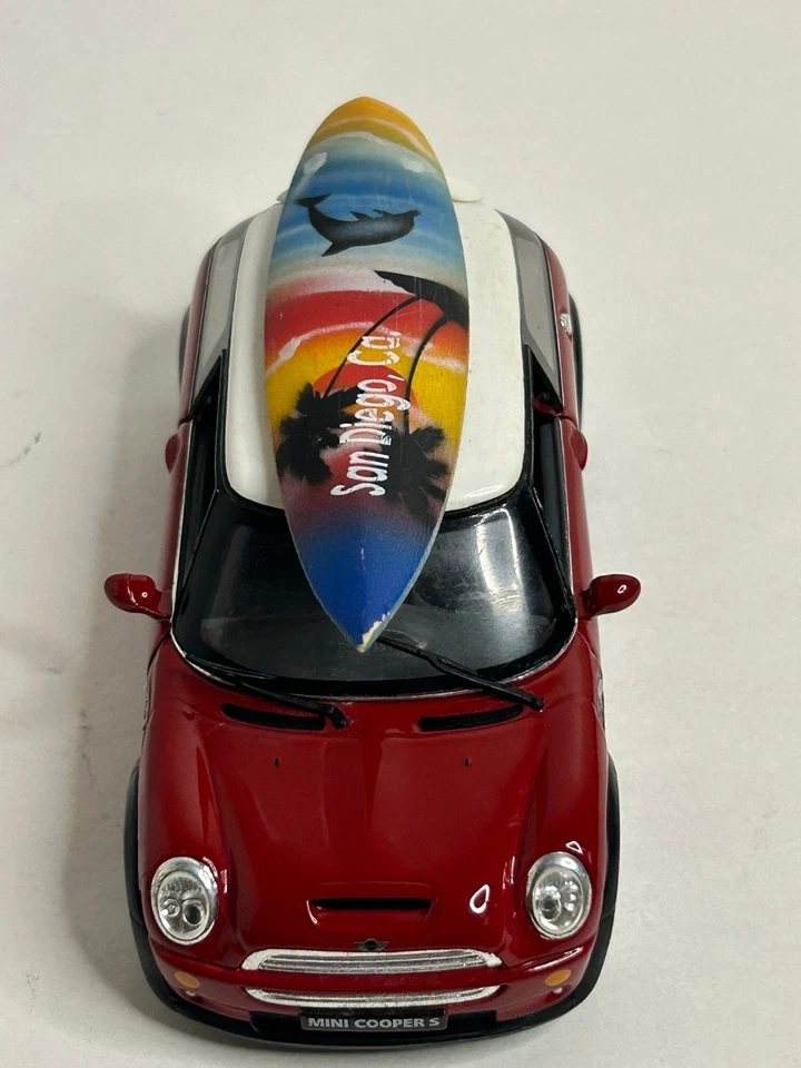 MINI COOPER S 1/28 SCALE DIECAST KINSMART RED w San Diego Surfboard NICE! - Image 4 of 4