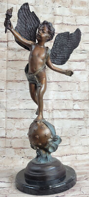 Große Vintage Kunst Nouveau Stil Messingskulptur Winged Amor Akt Mann Statue