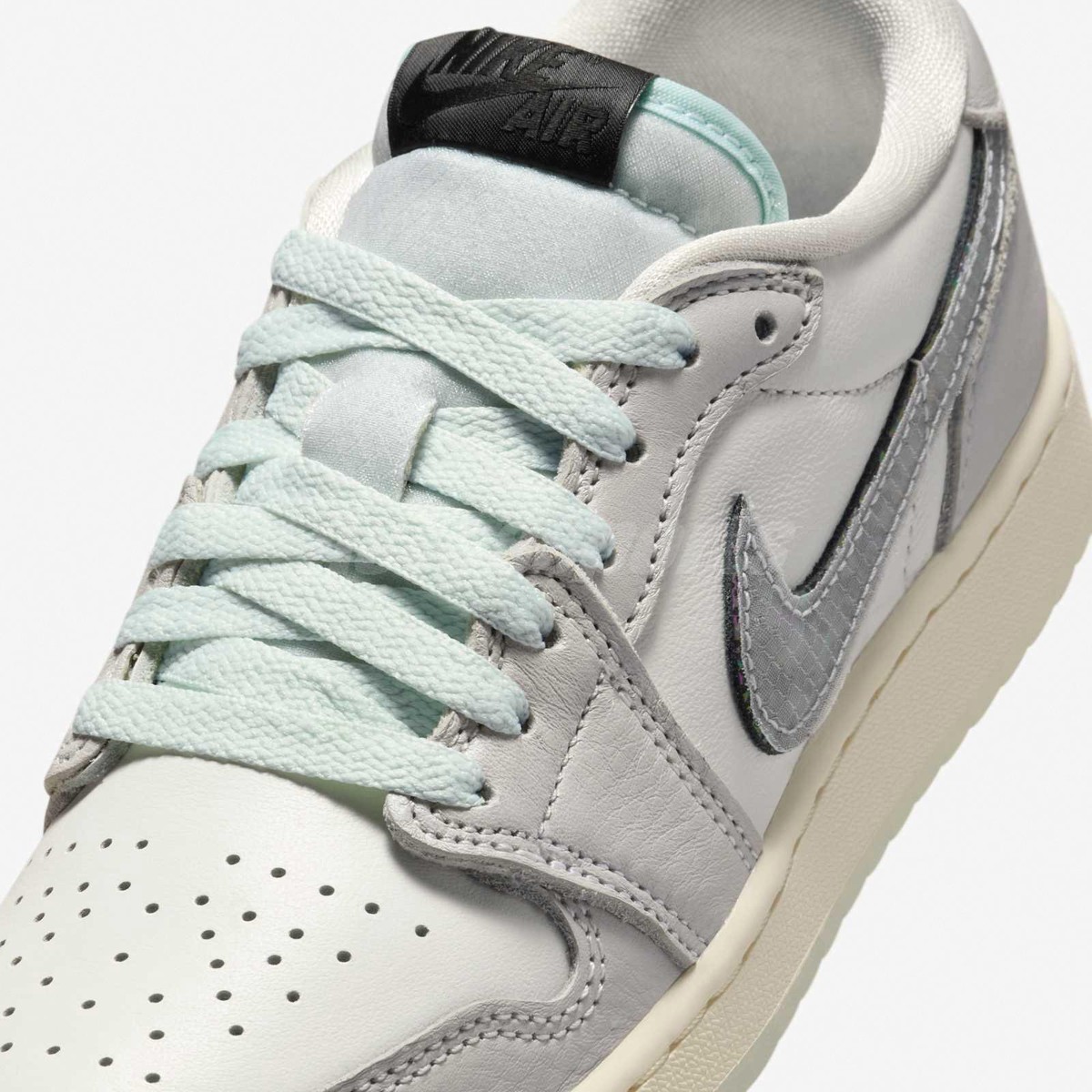 ナイキ AIR JORDAN 1 RETRO LOW OG (GS) Air Jordan 1 Retro Low OG Black Dark Powder Blue (GS