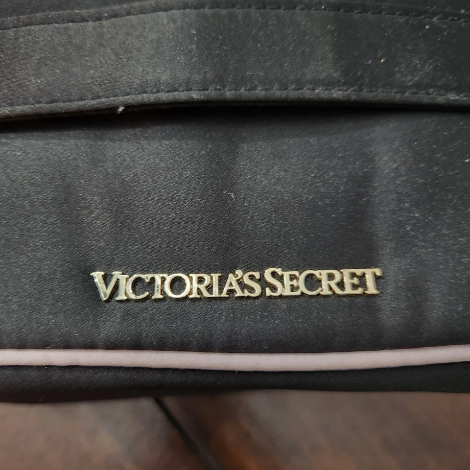 Estuche de viaje con lencería negra y rosa satinada Victoria's Secret *NUEVO SIN ETIQUETAS* Foto 2 de 4