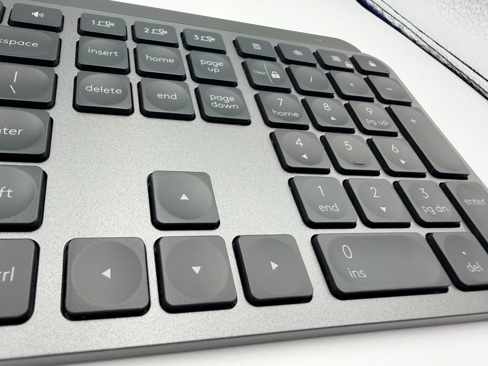 Logitech MX Keys for Mac Wireless Keyboard Space Gray Backlit USB-C Bluetooth - Image 4 of 4