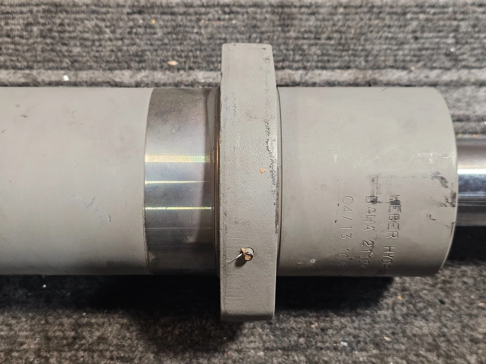 Cilindro Weber Hydraulik Dana Spicer 211.24.623.10 3.47'' OD x 24"" retraído Foto 3 de 4