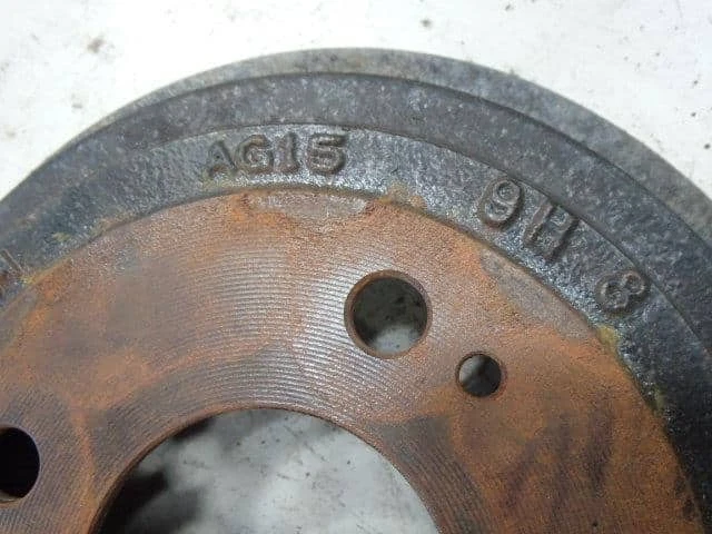 Tambor de freio traseiro HONDA Fit 2009 DBA-GE6 42610SAA000 [usado] [PA67702656] - Imagem 2 de 4