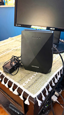 NETGEAR EX7700 Nighthawk X6S AC2200 Tri-Band WiFi Extender. Used. Perfect.