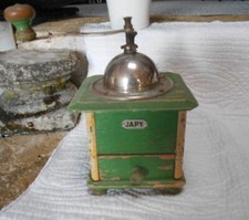 Ancien Moulin à Café en bois et métal chrome à manivelle  sur Pieds JAPY