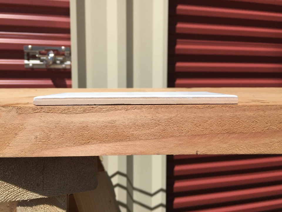 BRAND NEW 3” x 6” White Gloss Subway Tiles, SAMPLE TILE ONLY - Image 3 of 4