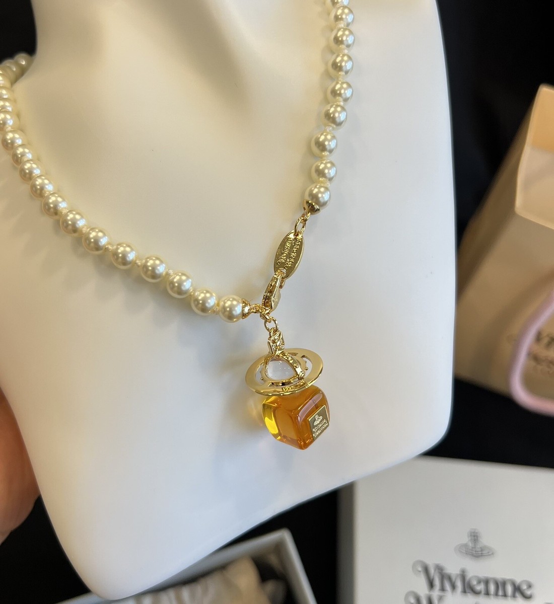 Vivienne Westwood Perfume Pendant Pearl Necklace Choker Gold