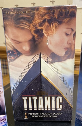 Titanic VHS 1998 Collector’s Edition, Movie DiCaprio & Winslet, Pre-Owned - Picture 2 of 9