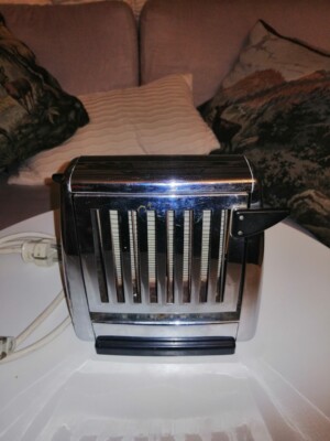 Antiker Toaster Marke Rowenta E 5214  mit Kabel funktioniert