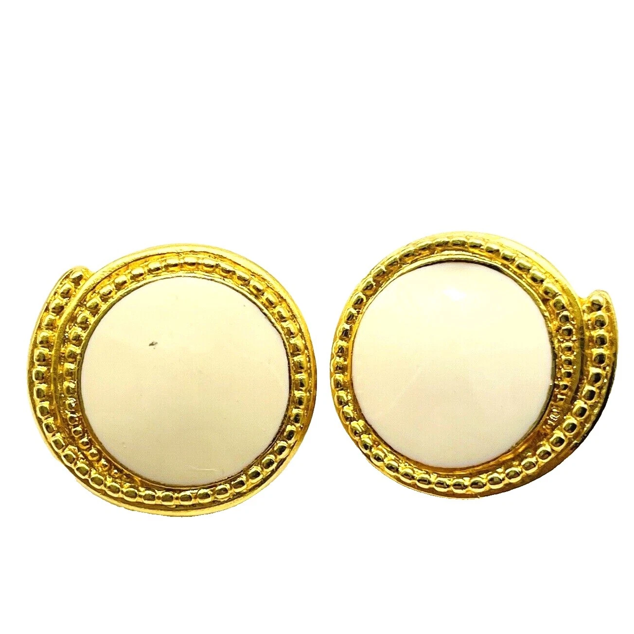 Модная бижутерия Trifari белого цвета