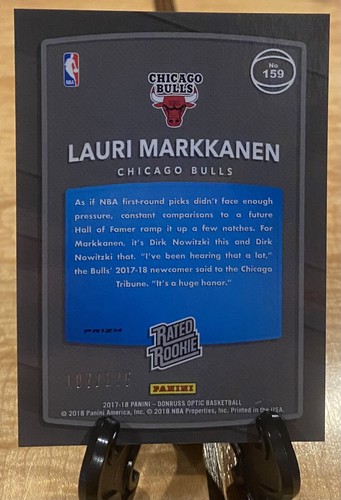 2017-18 OPTIC #159 LAURI MARKKANEN RC LIME GREEN PRIZM SP /175 - Rookie Jazz - Picture 2 of 4