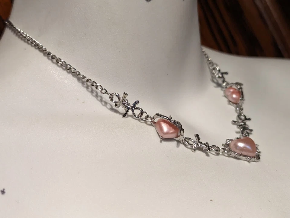 COLLAR GARGANTILLA ALAMBRE DE PÚAS Y CORAZONES ROSAS AÑOS 90 y2k retro emo grunge gótico punk R6 Foto 3 de 4