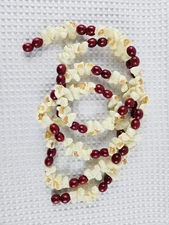 Vintage Popcorn & Cranberry Christmas Garland Plastic Blow Mold Holiday Decor