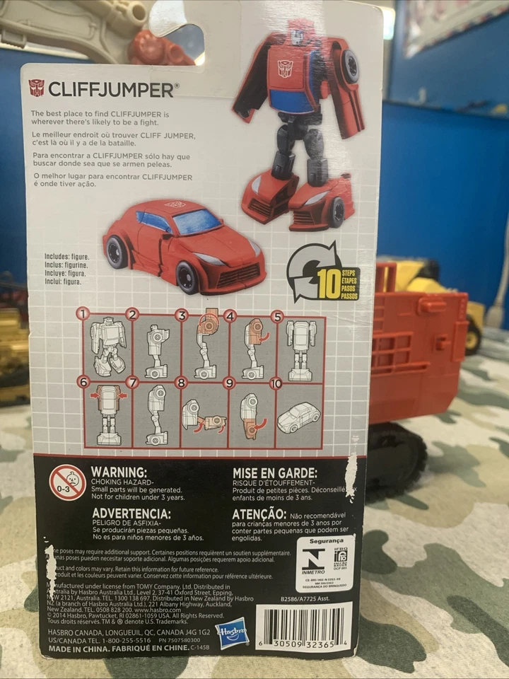Hasbro 2014 Transformers Authentic Cliffjumper 3" Figure New Generations  - Image 4 of 4
