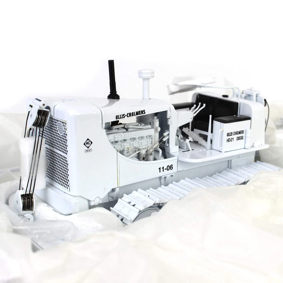 1/25 Allis Chalmers HD-21 Crawler Blade, Disk, Umbrella White First Gear 49-0136 - Image 4 of 4