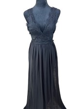 Windsor XS Lace Plunge V Neck Sleeveless Long Formal Evening Gown Dark Romantic