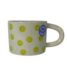 Room Essentials Stoneware Mug Smiley Happy Face Wink