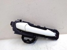 MERCEDES-BENZ GLA X156 T&uuml;rau&szlig;engriff hinten rechts A2047601634 2.14 27641977