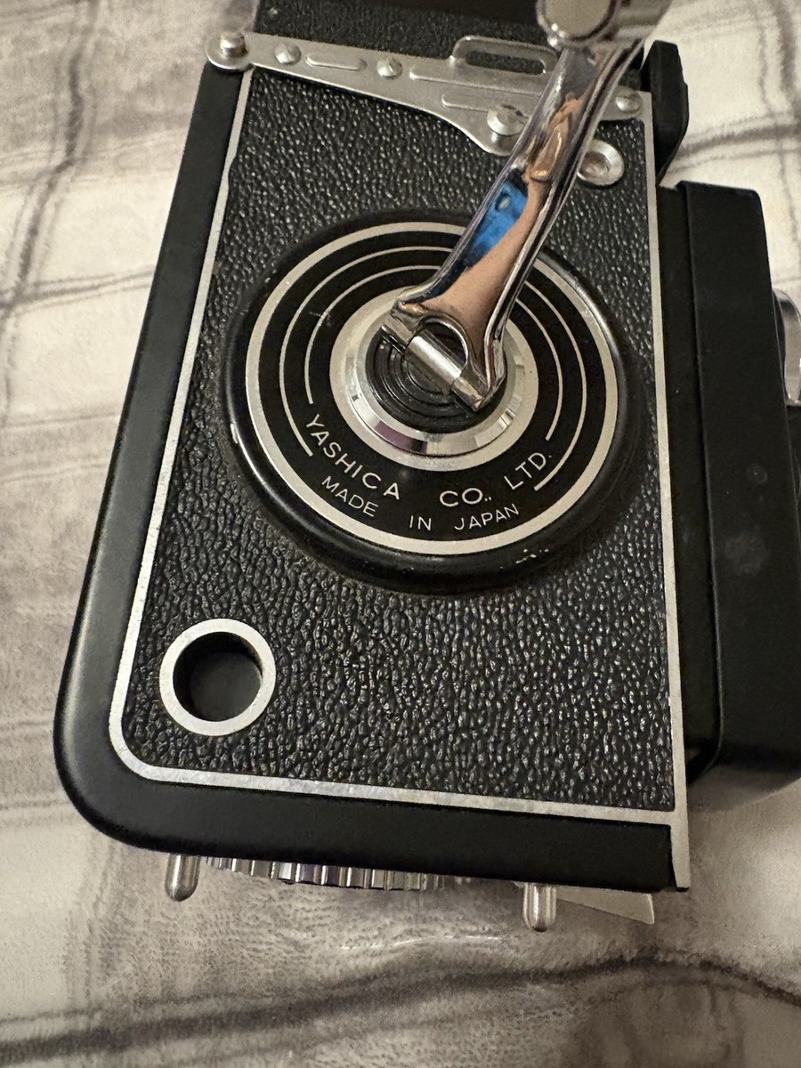 Vintage LM Yashica-Mat Copal MXV Camera 80mm Twin Lens W Leather