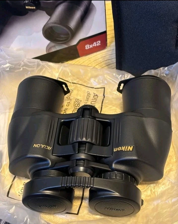 NEW In Box Nikon ACULON A211, 8x42 Binoculars- Black with Case - Image 2 of 4