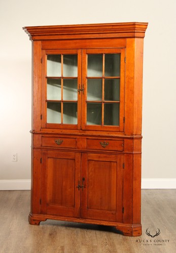 Antique American Chippendale Farmhouse Style Cherry Corner Cabinet - Picture 11 of 12