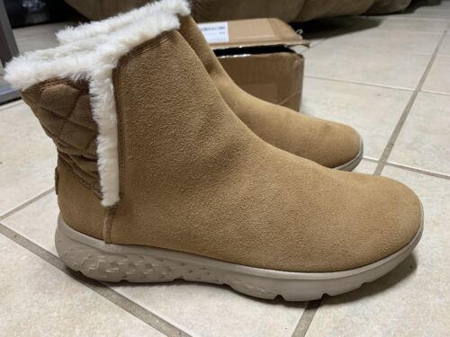SKECHERS Womens ON THE GO COZIES Fur Lined Ankle Boots Beige White 14356 SZ 11 - Picture 1 of 8