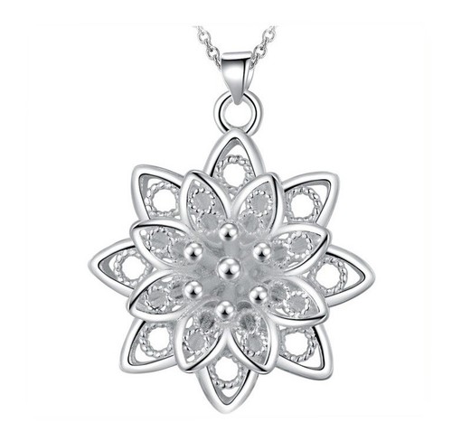 Link Chain Necklace With Flower Pendant 
