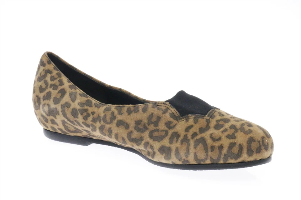 Munro America Womens Cheetah Print Suede Slip On Loafers Flats Size 5.5 W - Image 4 of 4