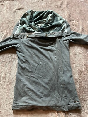 Lululemon Black Wrap Jacket Snap Shawl Collar Oscar Wilde Quote Size 4