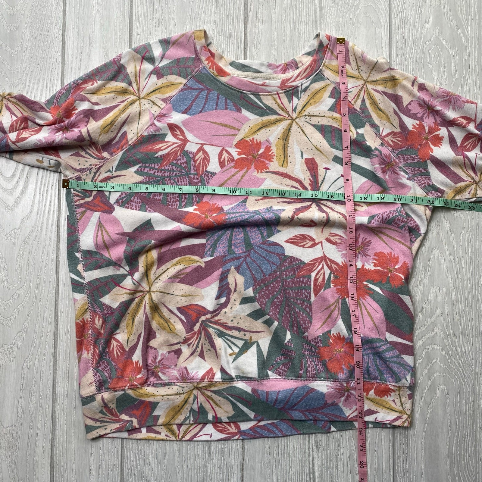 Sundry Women's Raglan Tropical Floral Pullover Sweatshirts Size Medium
