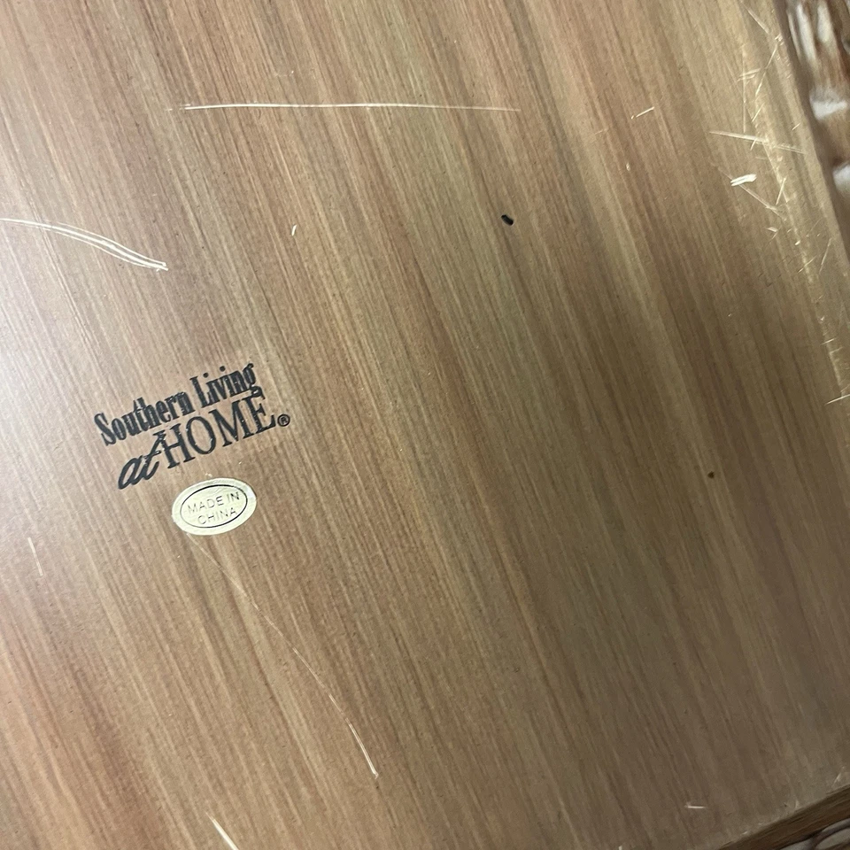 Retired Southern Living At Home Jackson Square Metal Tray Rustic 15inx15in - Image 3 of 3