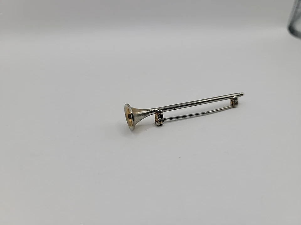 Broche prendedor cuerno instrumento tono plata joyería disfraz vintage Foto 3 de 4