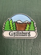 Vintage Gatlinburg Tennessee Souvenir MAGNET - Great Smoky Mountains