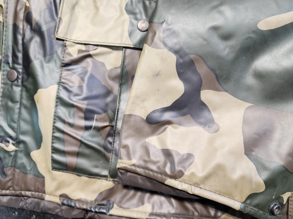 Abrigo de lluvia con capucha de caza camuflaje aislado Duck Bay de colección para hombre grande Foto 3 de 4