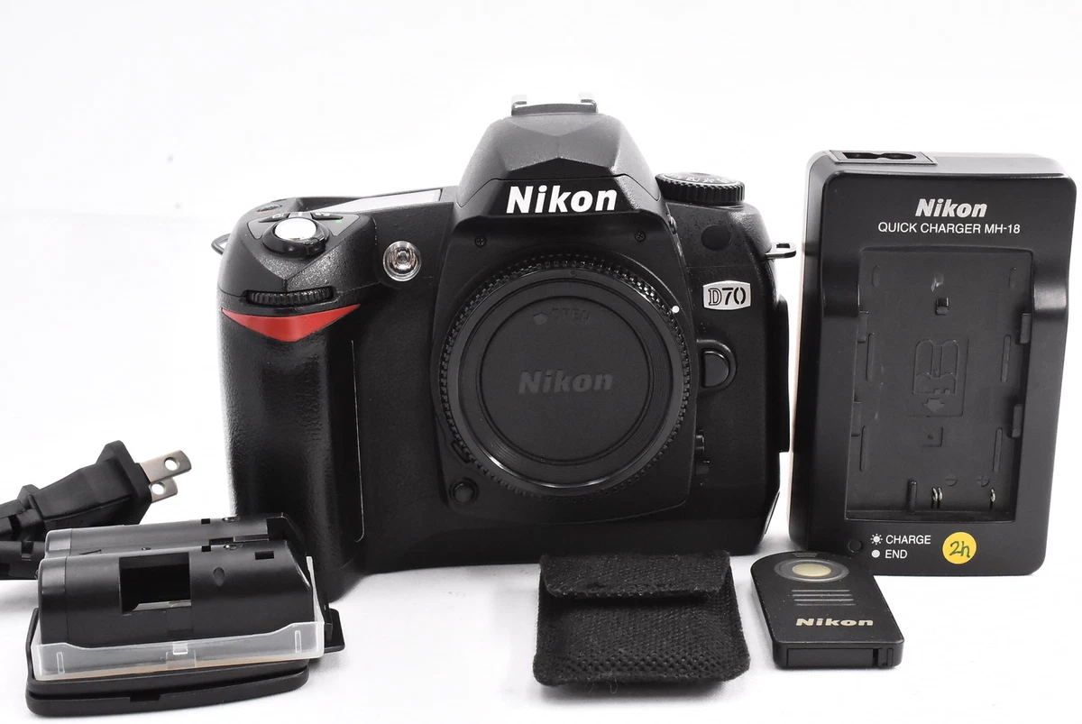 [Near Mint] Nikon D70 6.1MP Digital SLR Camera Body (t1712)