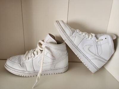 AIR JORDAN 1 MID トリプルホワイト Nike Women's Air Jordan 1 Mid 