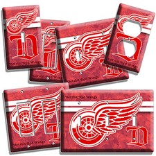 DETROIT RED WINGS HOCKEY TEAM LOGO LIGHT SWITCH OUTLET WALL PLATE MAN CAVE DECOR