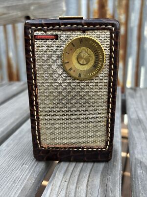 MITCHELL 1102 (REGENCY TR-1) ALLIGATOR SKIN Transistor Radio - Ex Shape USA 1956