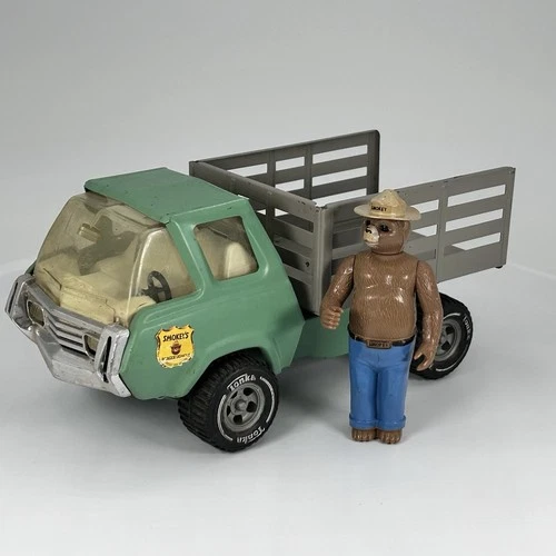 TONKA Green Pressed Steel SMOKEY THE BEAR  Ranger Stake Truck W/ Smokey Figure