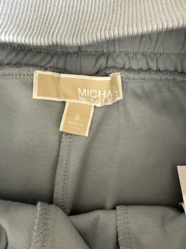 Pantalones Cortos Michael Kors Azul Claro Cintura Elástica Foto 2 de 3