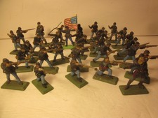 BRITAINS DEETAIL LOT/31 CIVIL WAR . UNION INFANTRY SOLDIERS ASST.