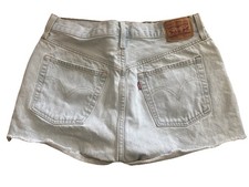 Vintage Levi s 501 women Short Original Fit,Button Fly,Distressed,cut Off. W30