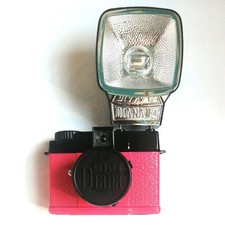 Lomography Diana F Mini Hot Pink Film Camera Flash Included